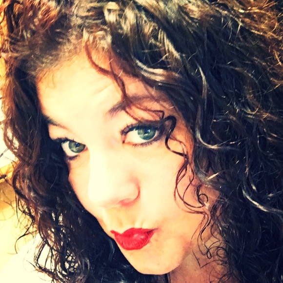 Meet your Posher, Natasha - Picture 1 of 1